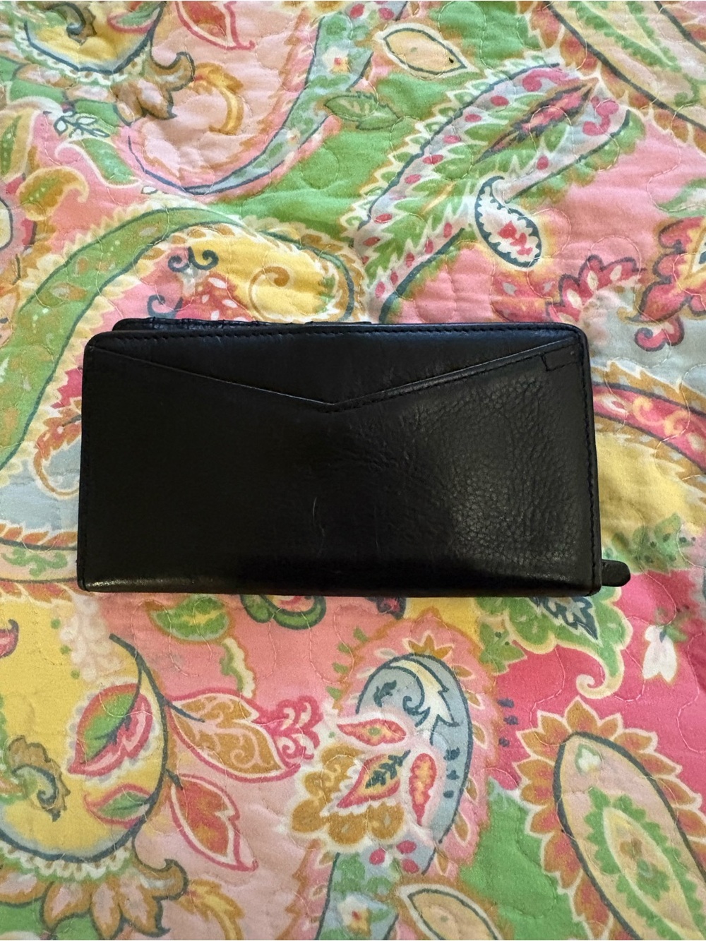 Women’s Black Leather Wallet - Classic Zip Card Holder